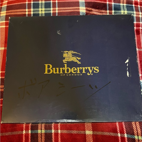BURBERRY’S AUTHENTIC COTTON CREAM W/ CLASSIC NOVA CHECK STRIPE BLANKET. NIB. - Picture 4 of 4